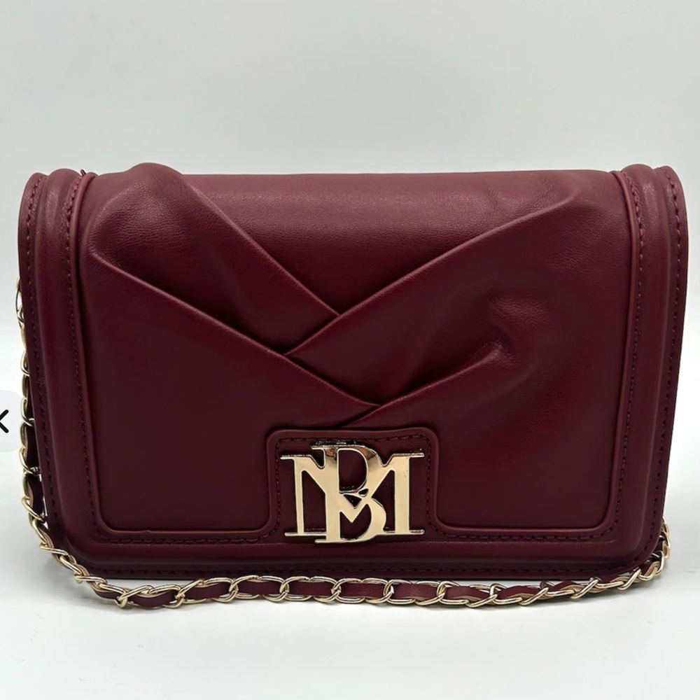 Brand New with Tags! Badgley Mischka Small Pleated Crossbody Bag
(BM-4070 Wine)